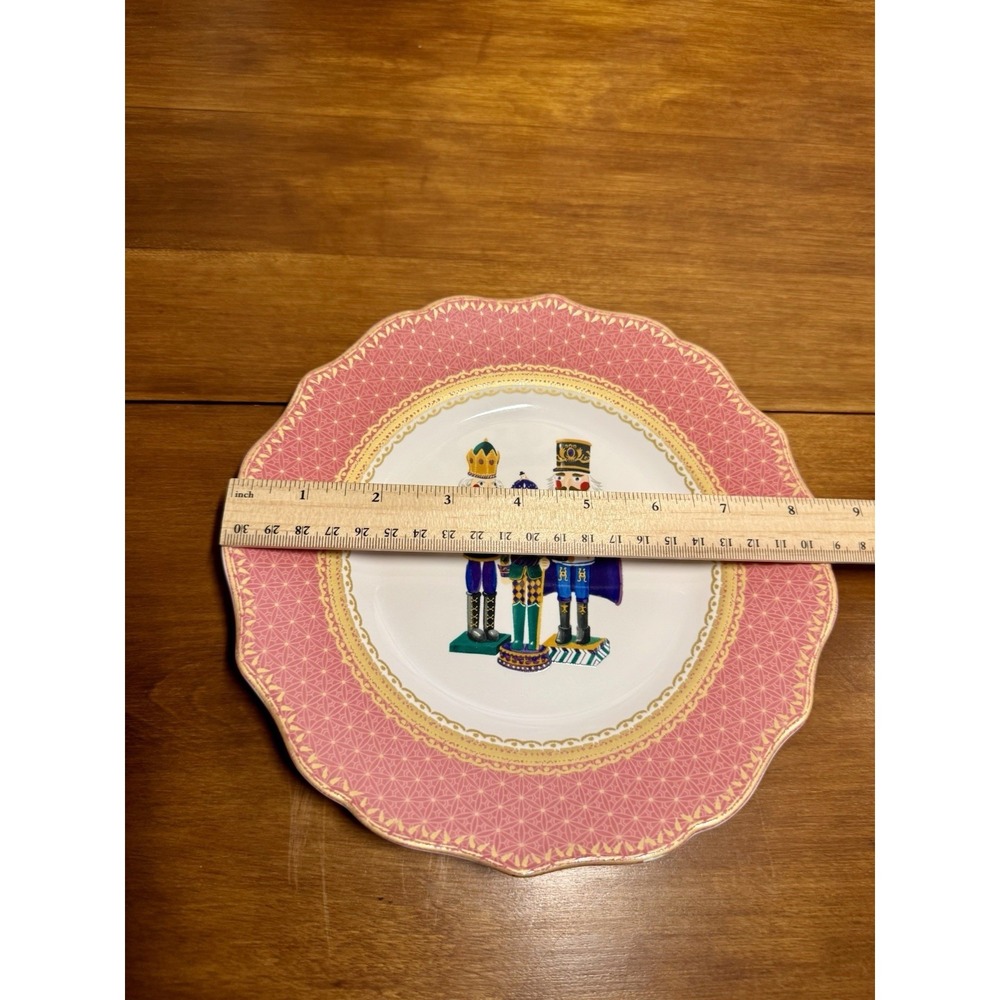 VTG Robert Stanley Home Collection Pink 2PC Christmas Nutcrackers Plates 8.8 in - Picture 13 of 14